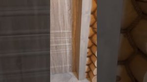 Установка межкомнатных дверей в срубе деревянного дома с изготовлением  доборов и наличников. (Ч.1)