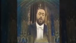 A Pavarotti Christmas - Panis Angelicus