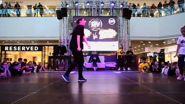 HIP-HOP AERO BATTLE 2018. JUNIORS, 1/4 Никишаева Мария VS Свиридова Оливия смотреть онлайн