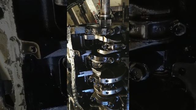 Стук в двигателе 4D56 , D4BF и т.п. Hyndai H200 , H100, H1 Mitsubishi. Лопнул коленчатый вал. смотреть онлайн