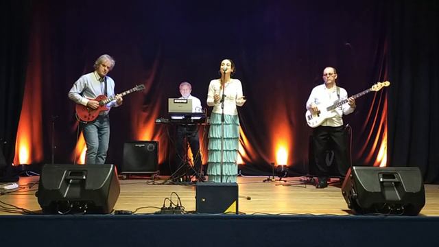 Сл. и муз. Любови Карловой, песня "РУСЬ", исполняет автор. смотреть онлайн