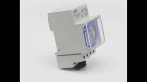 SUL181h/SYN161h daily program analogue time switches