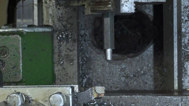 Резьба 28 ниток/ 1а62г/Токарные работы