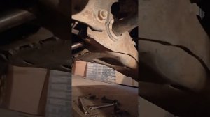 Торсионы шевроле блейзер. Снять торсионы Chevrolet blazer. Сайлентблоки блейзер.