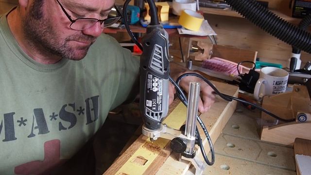 Mini pin router ,for Dremel .Used for routing fretboard inlays. My luthier home education continue смотреть онлайн