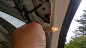 Toyota Venza Tailgate Bulb or Reverse Light bulb Replacement Change How to DIY