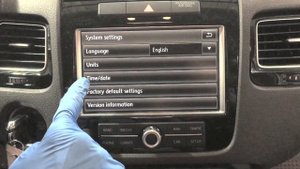 How To (Change Time on Volkswagen Touareg)