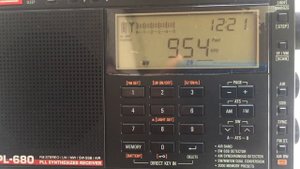 Tecsun PL - 680 vs. XHDATA D - 808. Сравнение прохождения на ДВ и СВ. Дневной эфир.