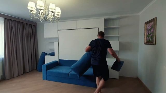 Отзыв клиента: оригинальное сочетание белого модуля и лазоревого дивана смотреть онлайн