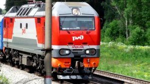 Смотрим красивые пассажирские поезда