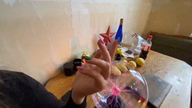 ГАСТРОЛОГИНИ #7: Пранк бургером и безупречная картошка фри (с Ребеккой Матейдср) смотреть онлайн