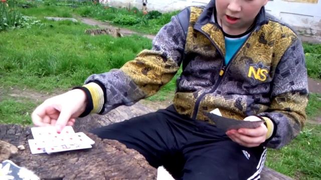 Как надо играть в карты!!! Мастера лайфхаков!! смотреть онлайн