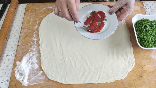 Заварные Лепешки с Зеленым Луком. Пальчики оближешь! смотреть онлайн