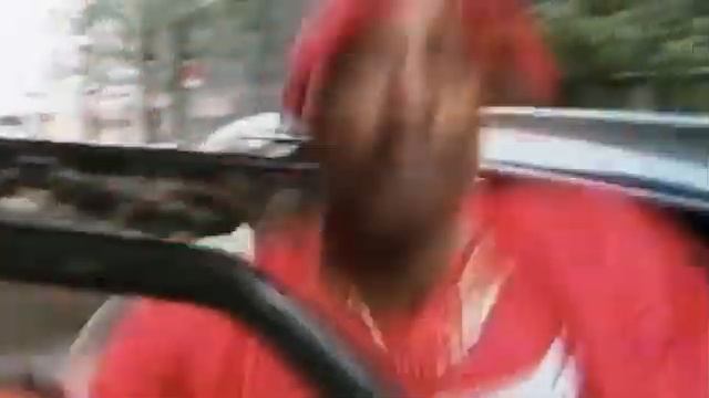 Tupac spitting at reporters (1994) смотреть онлайн