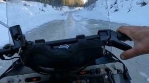 СМ 002. Все замерзло. продолжаем рыбачить. Скользим на льду.