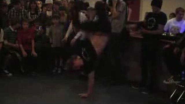 Break Art vs O.B.C Юла III.flv смотреть онлайн