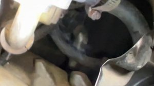 Подсос воздуха в обход ДМРВ во впускной коллектор ДВС 3RZ-FE на TOYOTA HIACE REGIUS M660YK27