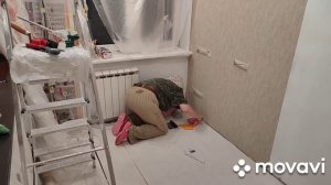 Как подрезать обои у откоса и вокруг розеток