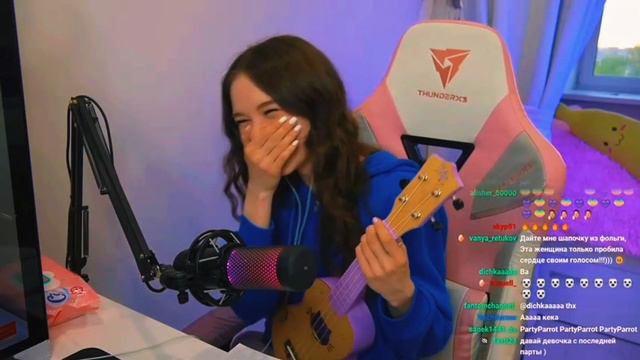 Кека поёт песню Zhanulka "Ты похож на кота" смотреть онлайн