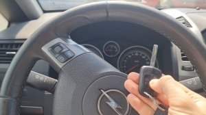 Ключ Опель Зафира Б: сделать дубликат выкидного чип ключа зажигания. Opel Zafira B привязка ключа