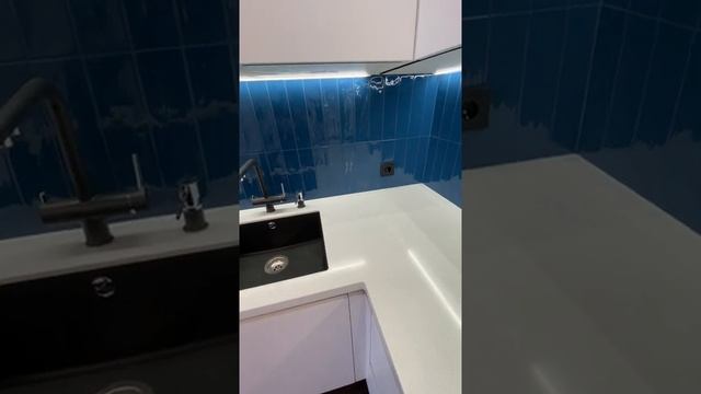 Дизайнерский ремонт квартир. Монтаж фартука. До или После монтажа кухни?