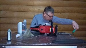 Заправка бензопилы ЗУБР ПБЦ-М370 35П ГСМ