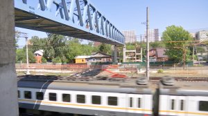 Мост через железную дорогу достроят к августу