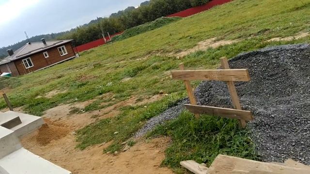 №100. Крыльцо и пандус для гаража на сваях ТИСЭ.