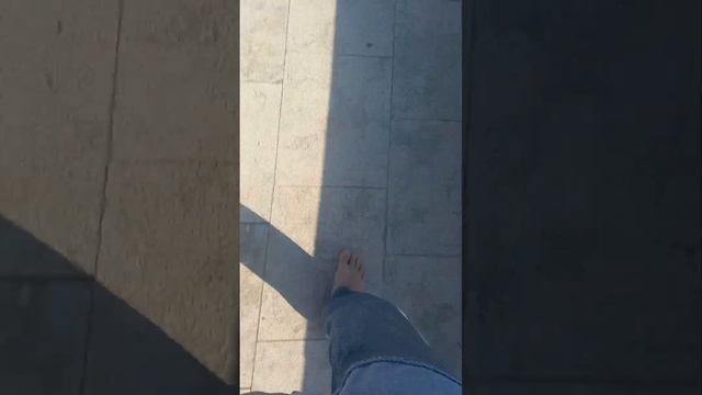 БОСОНОГИМ 5000 ШАГОВ ЕЖЕДНЕВНО И 50 ПОДТЯГИВАНИЙ НА ТРЕНАЖЕРЕ! ОБЫЧНЫЙ ДЕНЬ СОЛДАТА ! смотреть онлайн