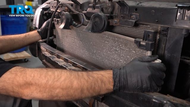 How to Replace A/C Condenser Assembly 2015-2019 Hyundai Sonata смотреть онлайн