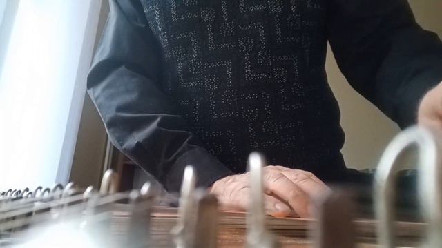 Бандура "Чернігівка".Налаштування струн.Перевірка строю(фрагмент). смотреть онлайн