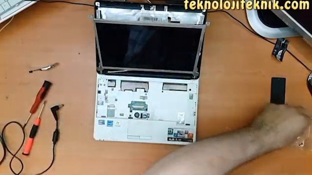 LG X13 Sökme ve Tamir Püf Noktaları смотреть онлайн