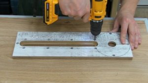 Simple Adjustable Circle Cutter Jig