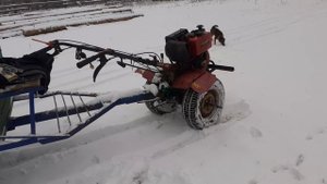 Мотоблок по снегу на летней резине.