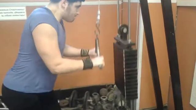 Качаем трицепс  17 y.o 86kg 188см