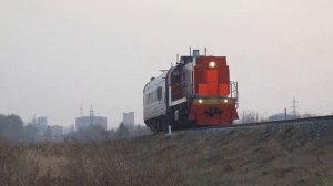 Маневровый тепловоз ТЭМ18ДМ-802 с вагоном-дефектоскопом "ВД-УМТ-2