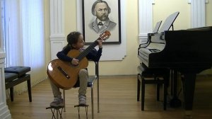 1. Ф. Сор. «Этюд» 
       2.М. Каркасси. «Андантино»