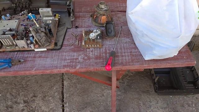 2 ТВ - 1 КГ МЕДИ . смотреть онлайн