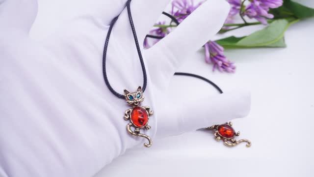 Подвеска Кошка янтарь кот котик кошечка стразы бронза латунь кулон 706 Хорошие Вещи