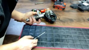 разбор аккумулятор ного перфоратора DHR-200 BC ULTRA нет удара