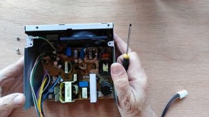 Разбираем    вдребезги блок питания компьютера. Изучаем  что  внутри.