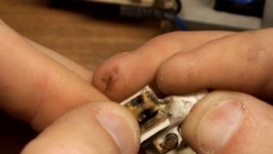 Болгарка ИНТЕРСКОЛ УШМ-115/900, нестабильные обороты, рывки при работе, замена кнопки