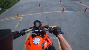 А КАК ПРАВИЛЬНО? / ВЫПОЛНЕНИЕ УПРАЖНЕНИЯ ВОСЬМЕРКА / KTM 200 DUKE