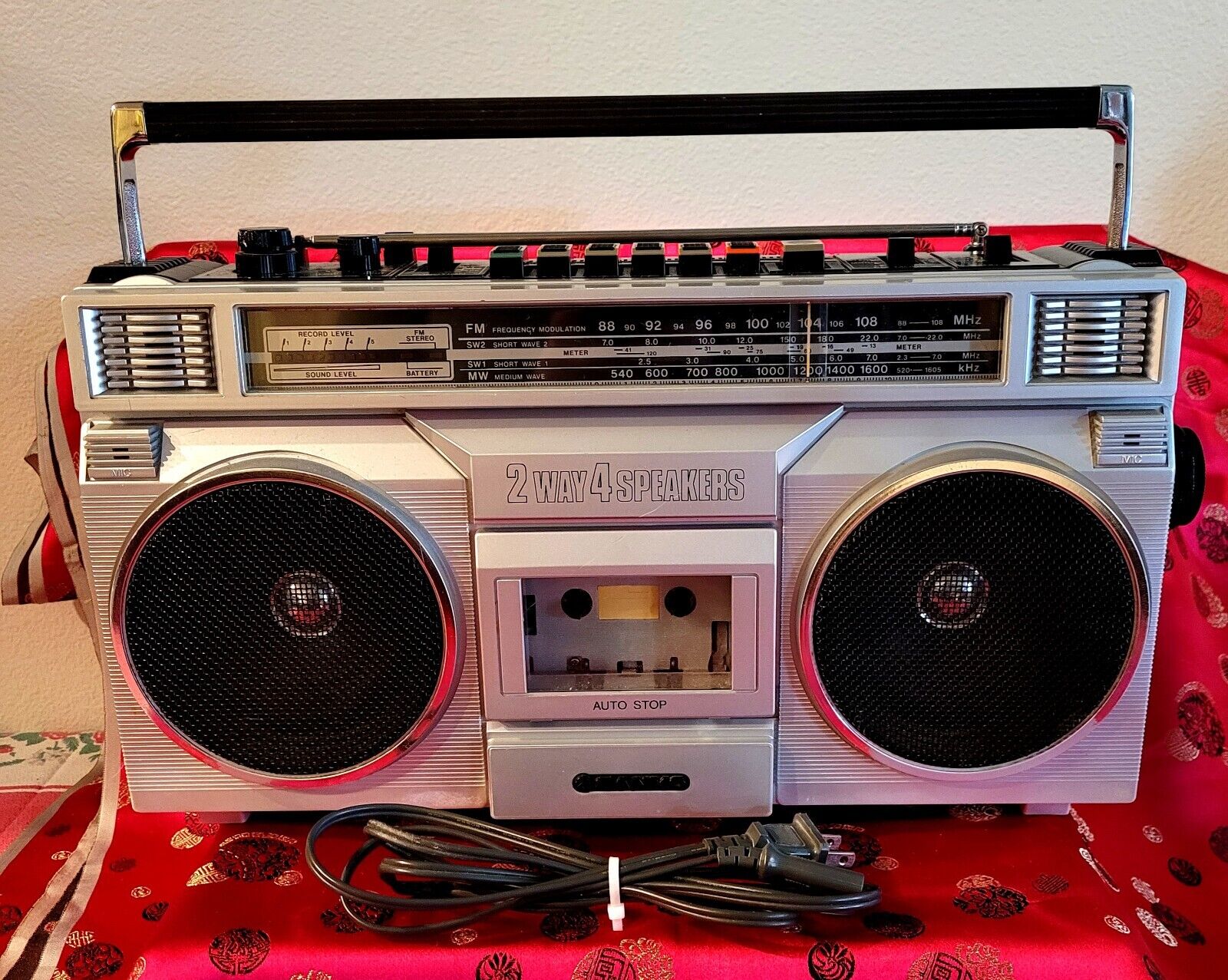 VTG-Sanyo-M9915K-Stereo-Radio-Cassette-Recorder-Boombox-ЯПОНИЯ.