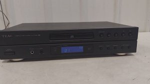 Teac Compact Disc CD Player CD-P1260