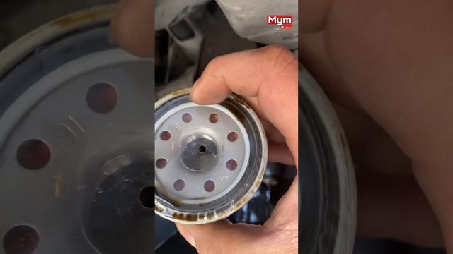 Empaque del filtro de aceite se quedo pegado en la pista del motor