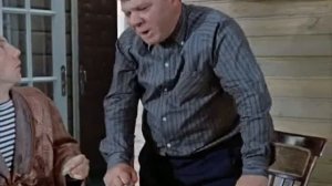 -А зачем нам английский? -Посольство будем грабить!