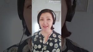 "Снег летит и летит", муз. А. Костюк, сл. Е. Муравьёв, поёт В. Алексашова.