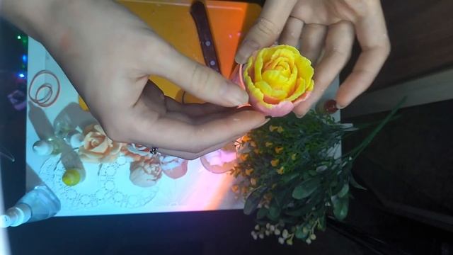 МЫЛЬНАЯ ФЛОРИСТИКА/ Заливаем цветы из мыла/ Мыловарение смотреть онлайн