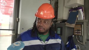Любовь и карьера: как житель Камеруна стал крановщиком в Новосибирске